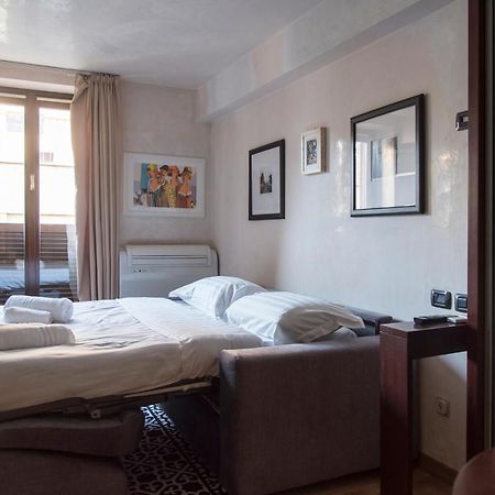 Youhosty - Duomo Studio Apartment Mediolan Zewnętrze zdjęcie
