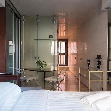 Youhosty - Duomo Studio Apartment Mediolan Zewnętrze zdjęcie