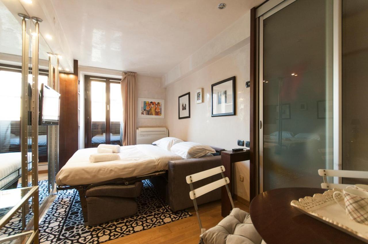 Youhosty - Duomo Studio Apartment Mediolan Zewnętrze zdjęcie
